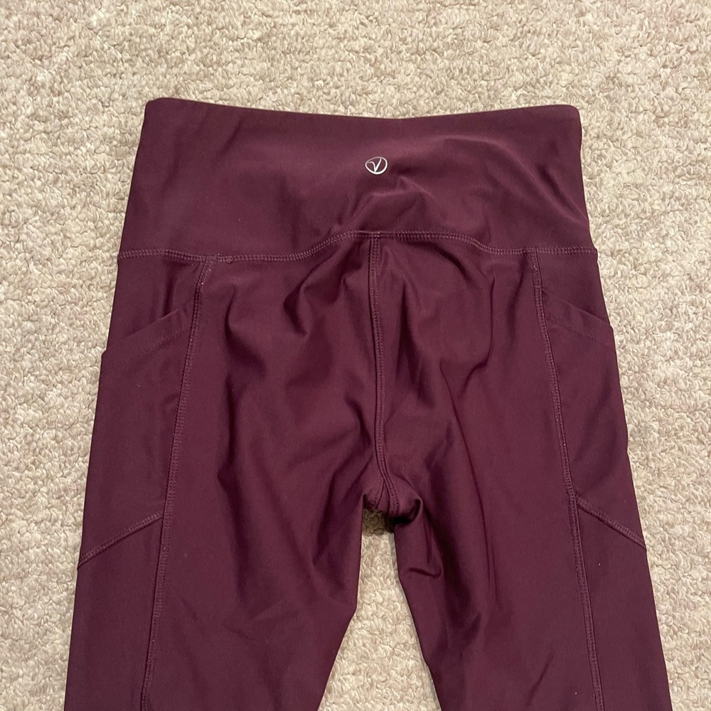 VOGO Althetica Plum Crop Leggings w/ Pockets